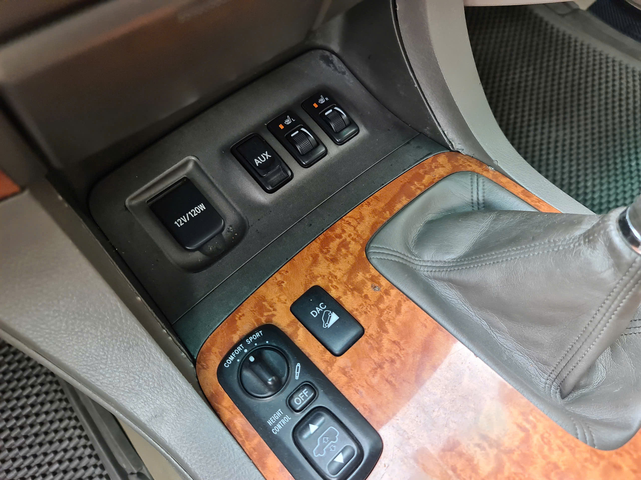 z7649473200424_010_86f8327b40f30ad9652b8204e49b1e46