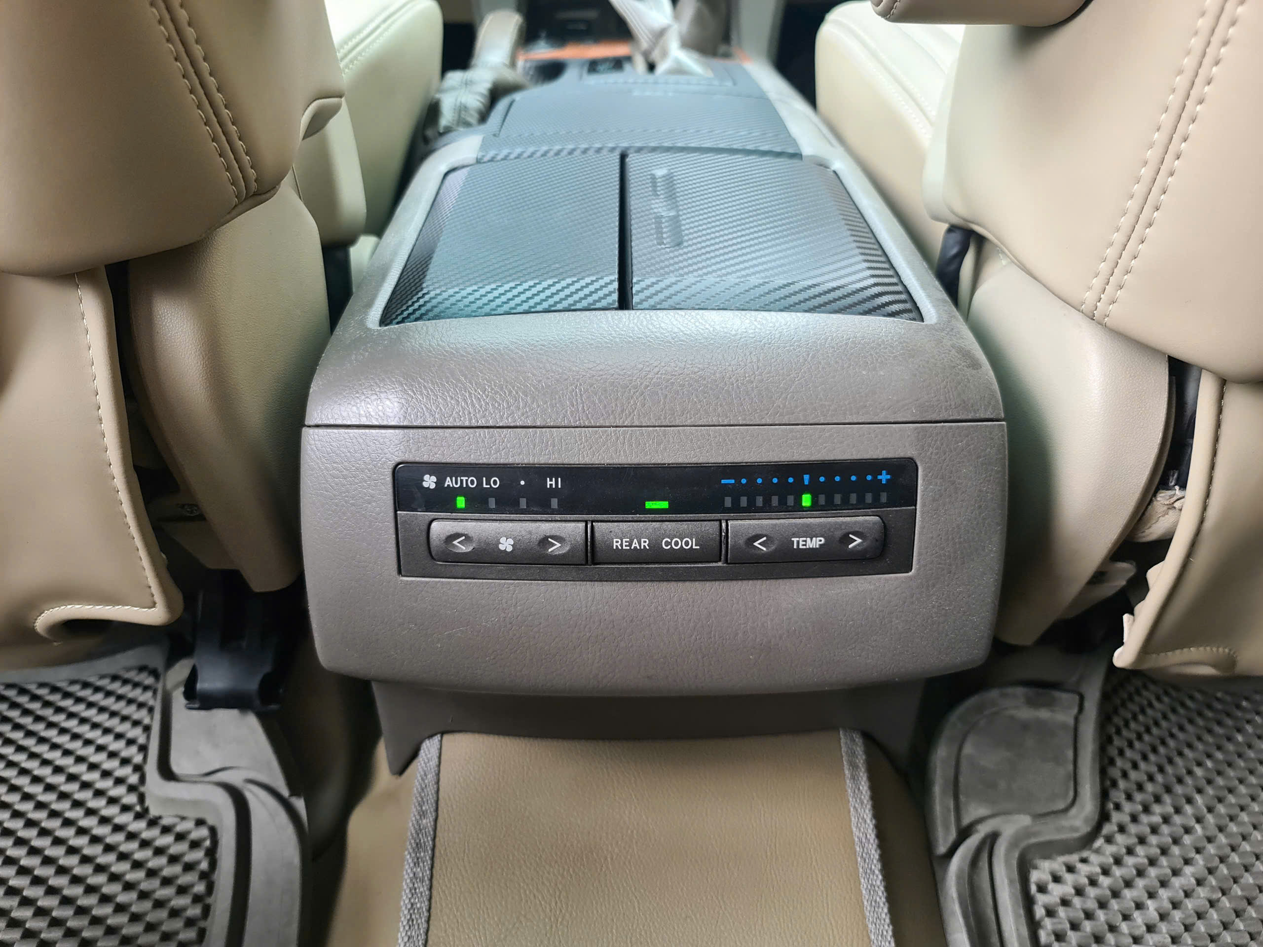 z7649473200424_013_f0899564fd597db4aba5fb35ddb8ac5a