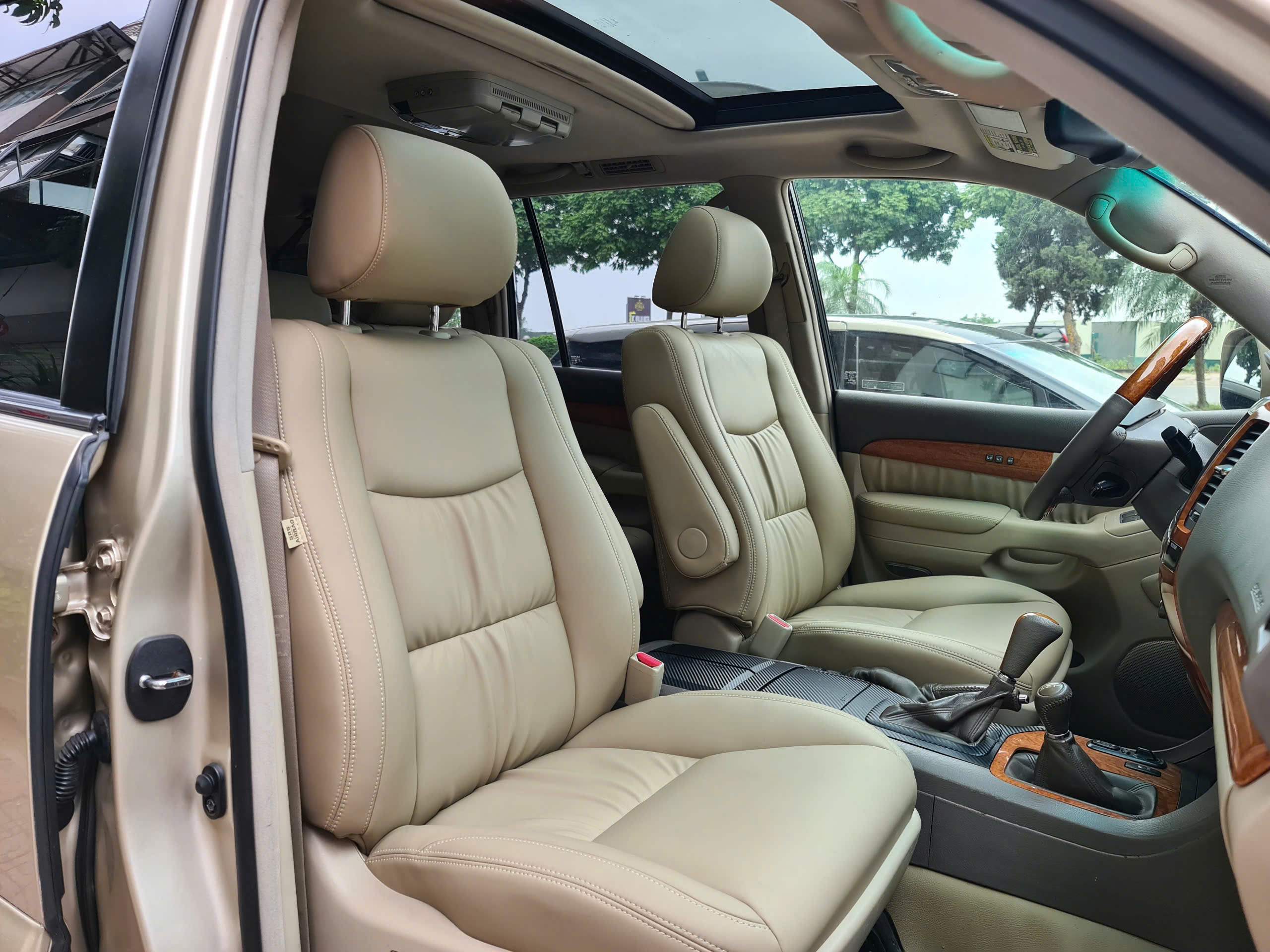 z7649473200424_014_eb7b8d2a1c8a55d522f8017563a780f7