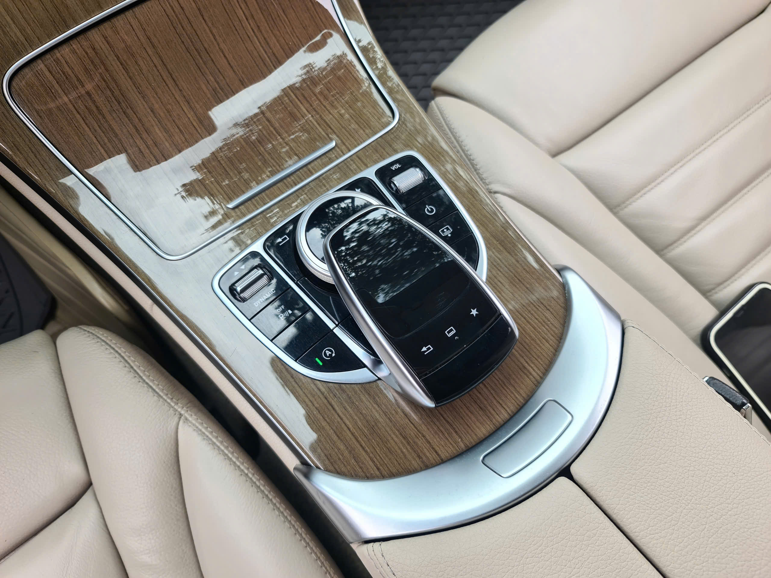 z7653338760163_009_806351c619a7d639e724fecf6175cb80