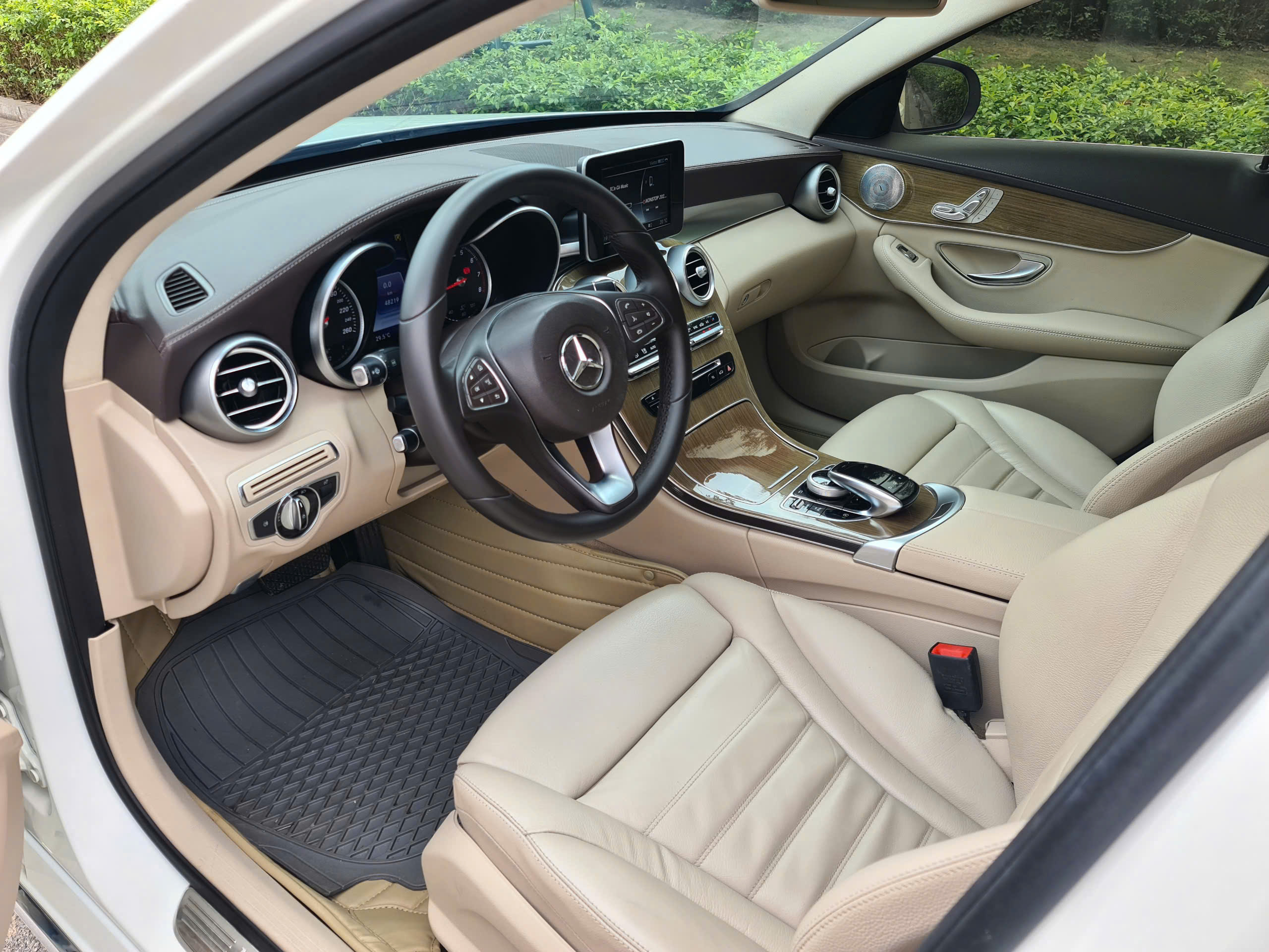 z7653338760163_019_af4efacc6f15213631fdb45f21f76597