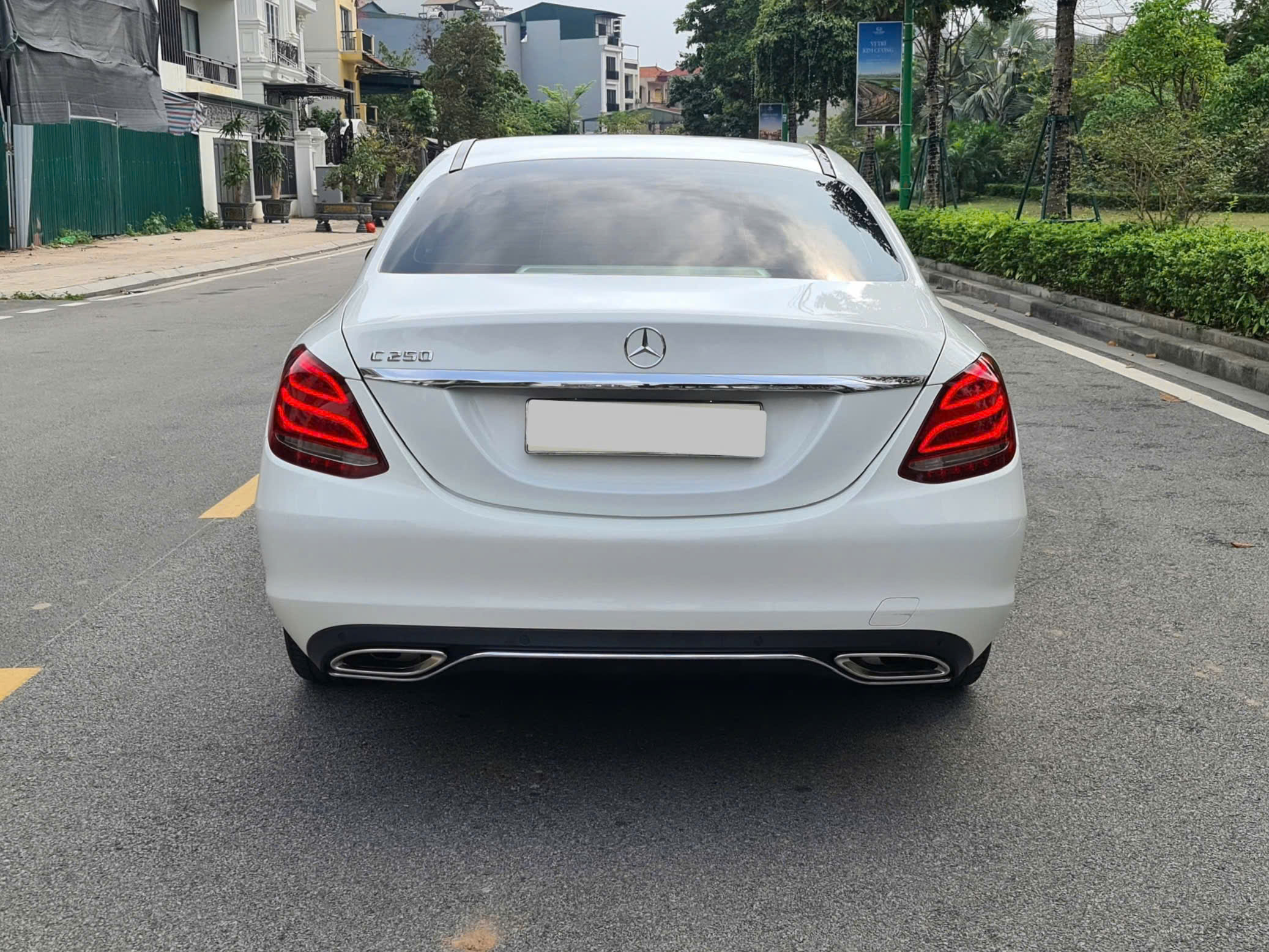 z7653338760163_023_bd22420a9a0e757b2a2171b4b6d72f8b